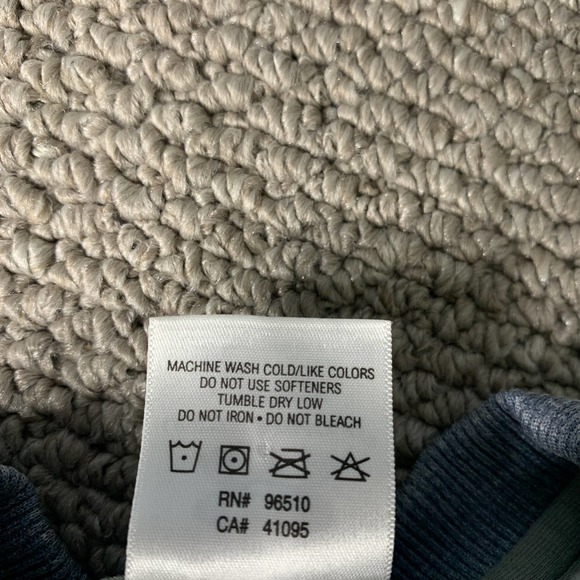 Under Armour Womens Oxford Sweater Size Medium Gray Fleece Pullover Embroidered - Picture 12 of 13